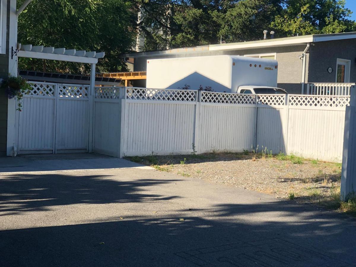 Cheerful Home Close To Downtown Kelowna Esterno foto